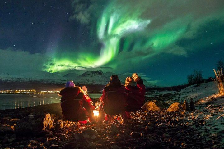 Tromso Northern Lights Tour with Full Arctic Gear and Reindeer Sausage (9/12)
