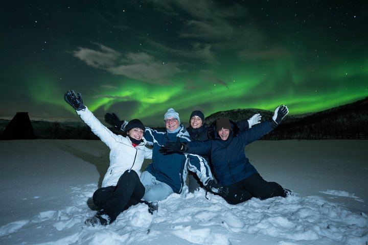 Tromso Northern Lights by Minibus with a Warm Dinner and Free Photos (5/12)