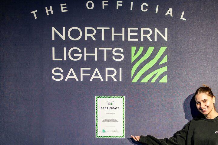 Tromso Northern Lights Safari by Bus with Expert Guides and Photos (1/12)
