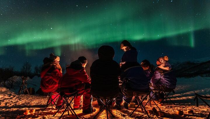 Aurores boréales à Tromsø, avec feu de camp, saucisses de renne et séances photos (2/12)