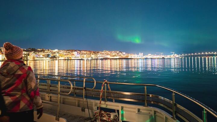 Elektrische Bootsfahrt durch die Fjorde von Tromsø zur Beobachtung des Polarlichts (3/11)