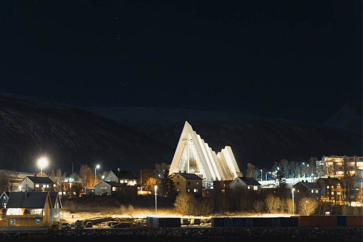 Elektrische Bootsfahrt durch die Fjorde von Tromsø zur Beobachtung des Polarlichts (2/11)