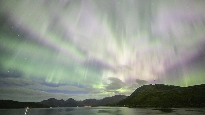 Aurora Chase from Tromso with Full Frame Cameras and Photos (3/5)