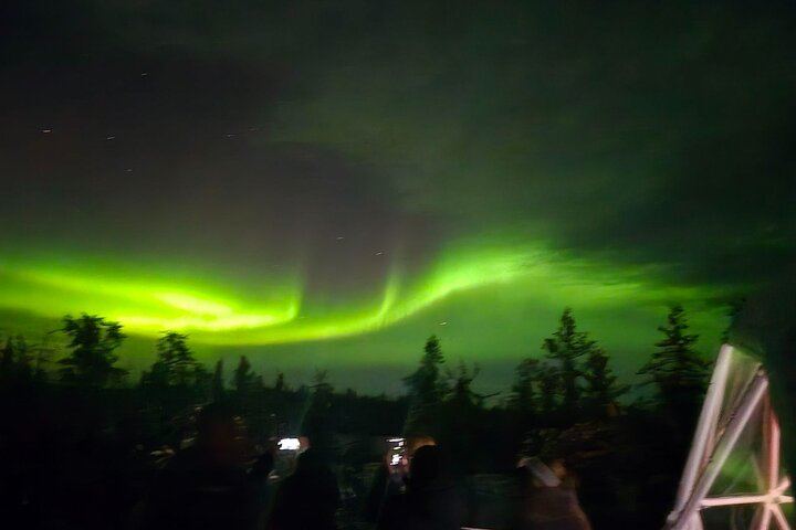 Skydome Aurora Viewing near Yellowknife with Hotel Pickup (4/12)