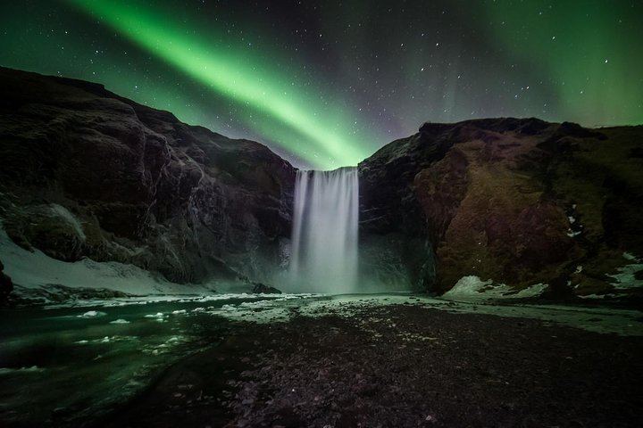 Small Group Northern Lights Tour from Reykjavik with Free Photos (1/9)