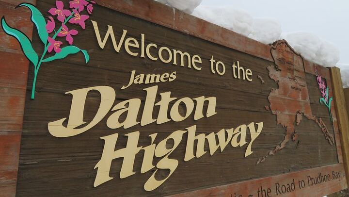 Arctic Circle Aurora Drive from Fairbanks on the Dalton Highway (3/12)