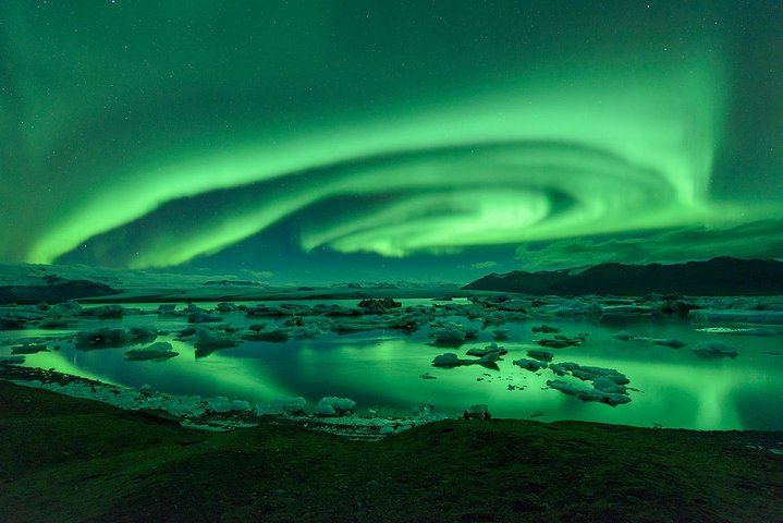 Golden Circle by Day and Northern Lights by Night from Reykjavík (5/12)