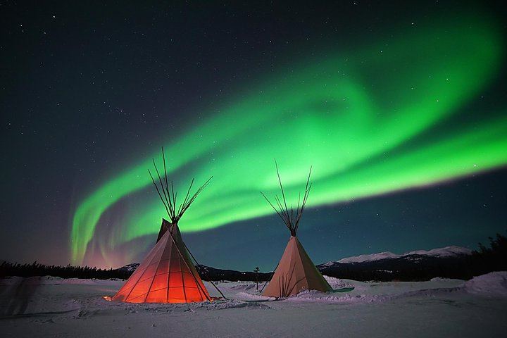Yukon Aurora Viewing Package: 4 Days and 3 Nights at the AuroraCentre (7/9)